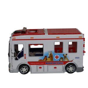 Breyer Mobile Vet Clinic Animal Rescue RV Camper Horse Trailer Toy Vehicle Red